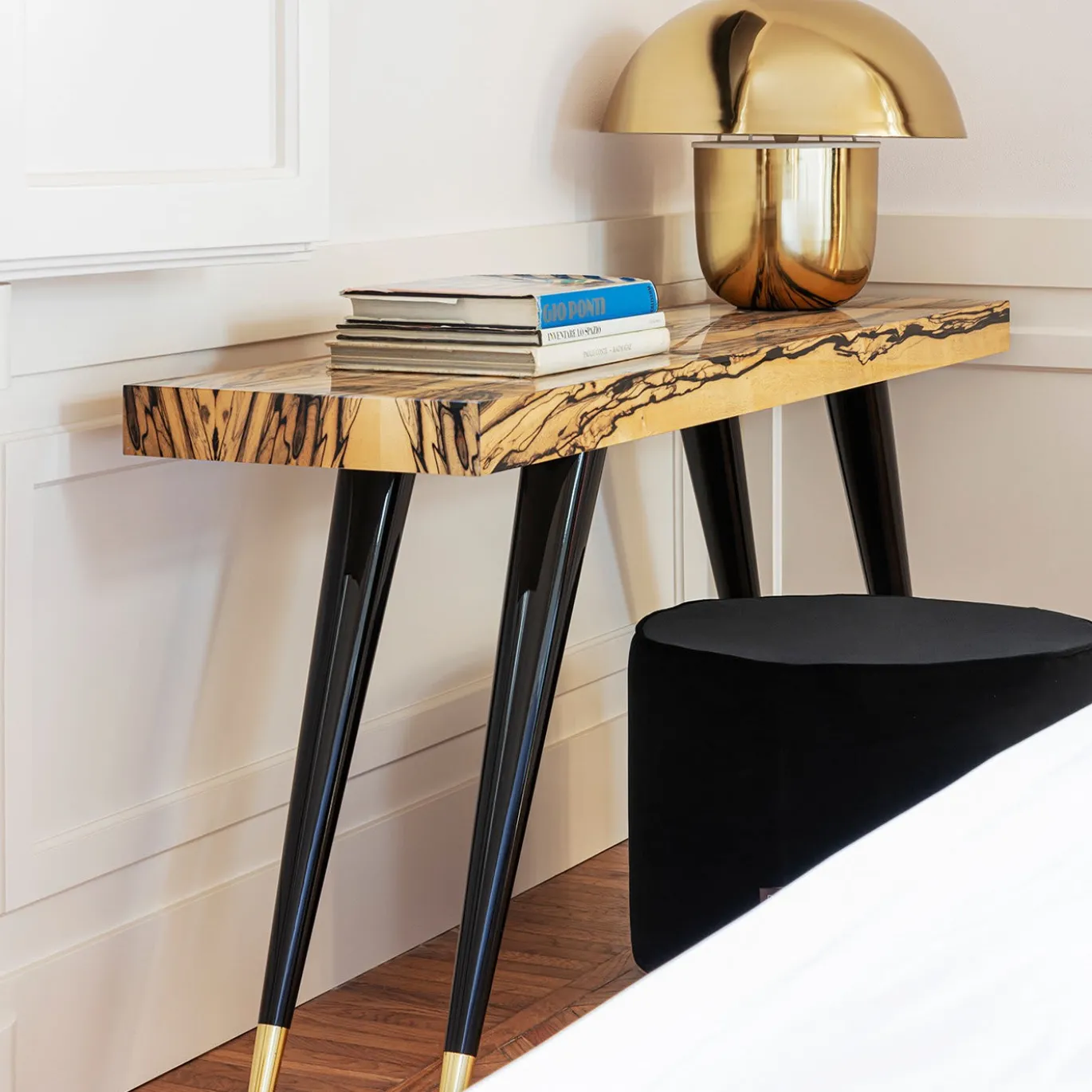 Andrea Albin Console in ebano