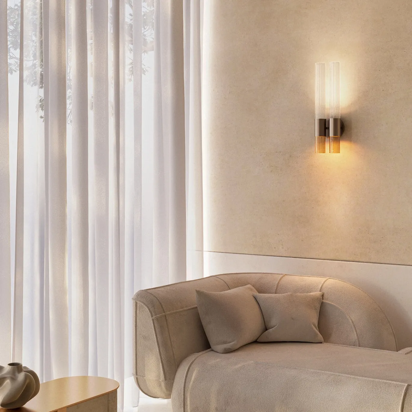 Applique doppia Sbàrlusc in vetro rosso e ottone champagne di Isacco Brioschi