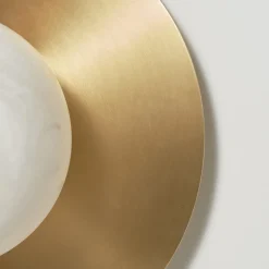 Applique Mini Alabaster Moon in ottone satinato
