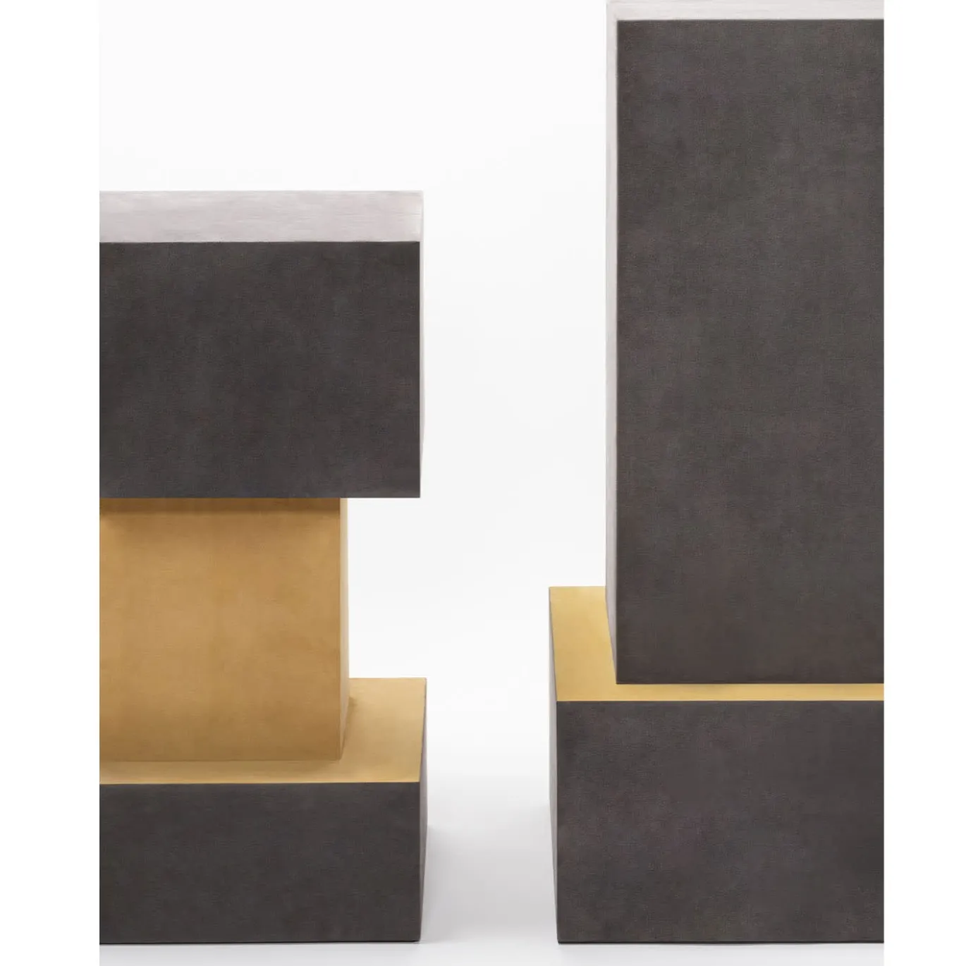 Ara Plinth N.2