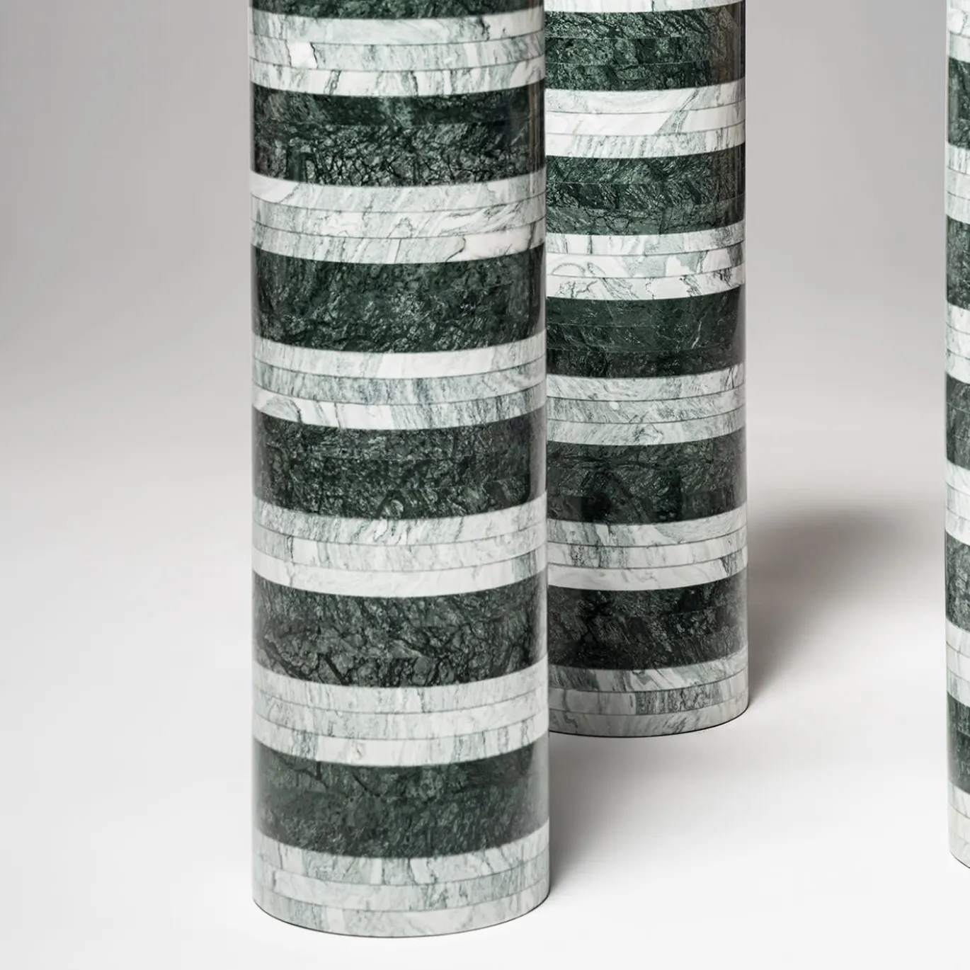 Architexture Living Table 03 di Patricia Urquiola
