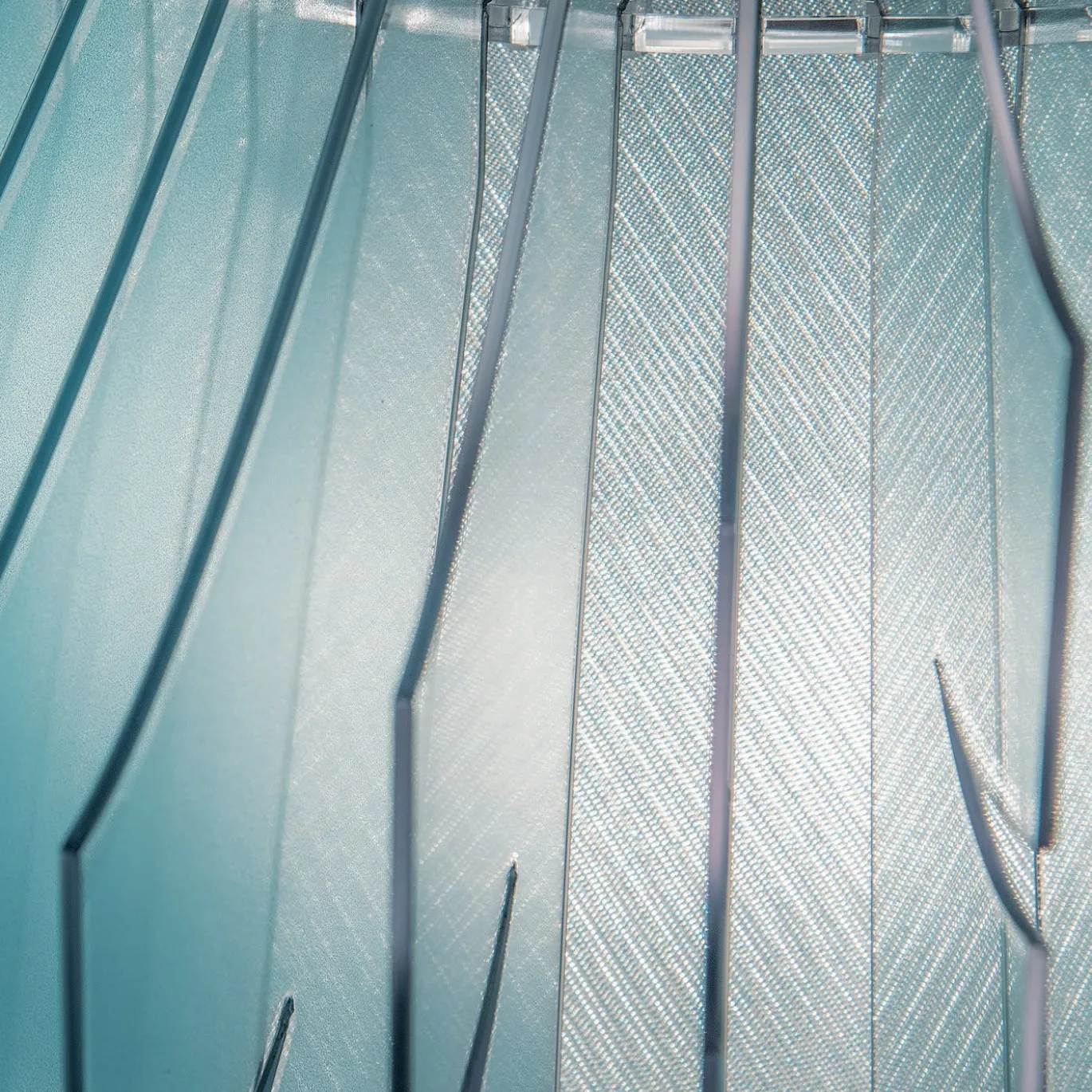 Aria Edition M Sospensione turchese di Zaha Hadid