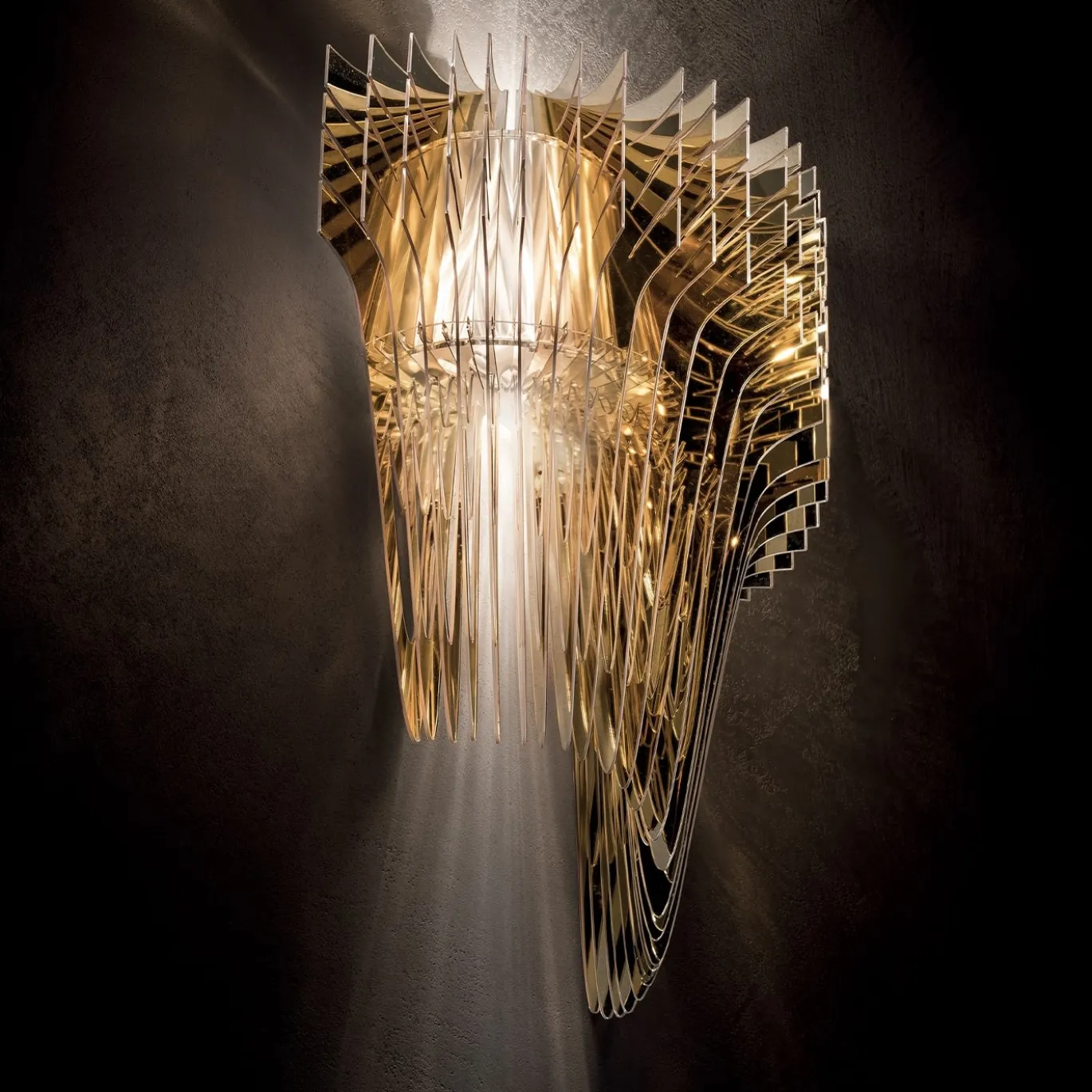Aria Gold Applique di Zaha Hadid