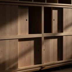 Armadio in legno di pino WA