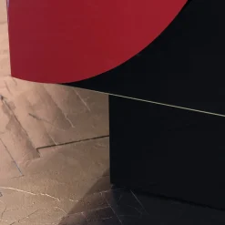Armadio La Roue nero e rosso