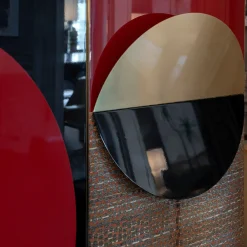 Armadio La Roue nero e rosso