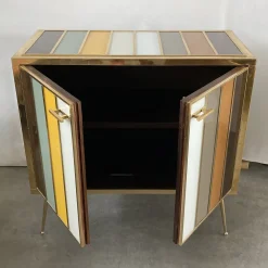 Armadio multicolore
