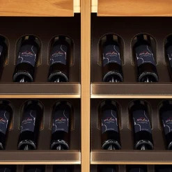 Armadio per vini in pelle marrone Eno