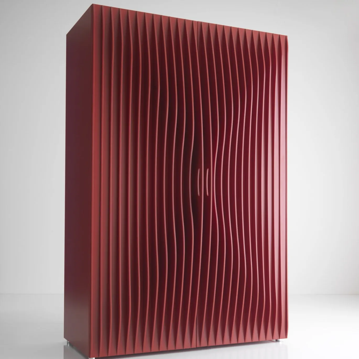 Armadio rosso misto di Karim Rashid