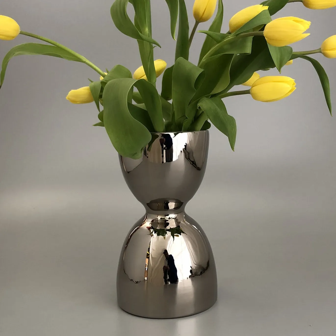 Bell Jigger Palladium Vaso per fiori in terracotta
