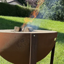 BQ154 Iris barbecue in ferro a semisfera