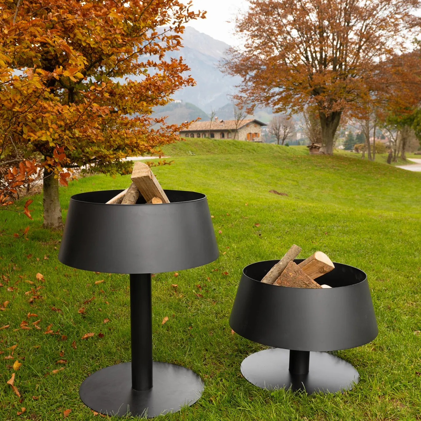 BR114N Braciere Lampada Bassa in Ferro Nero
