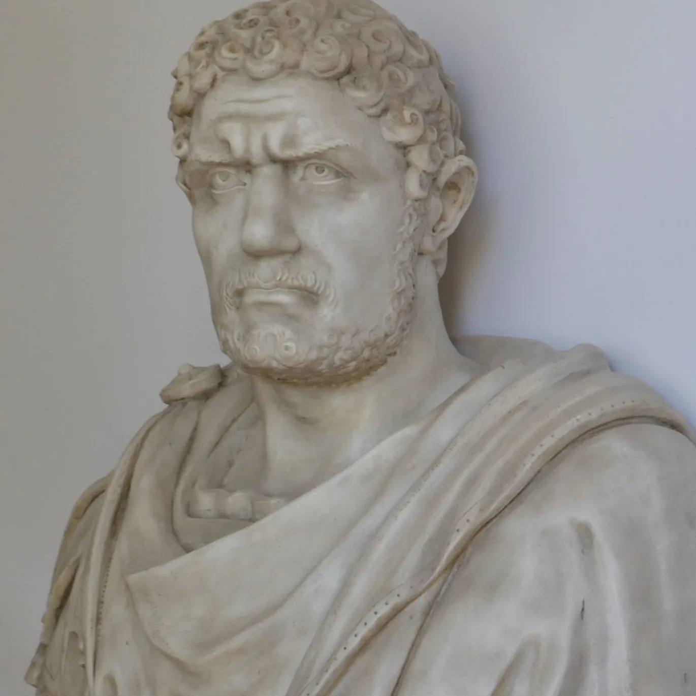 Busto in marmo dell'imperatore Caracalla