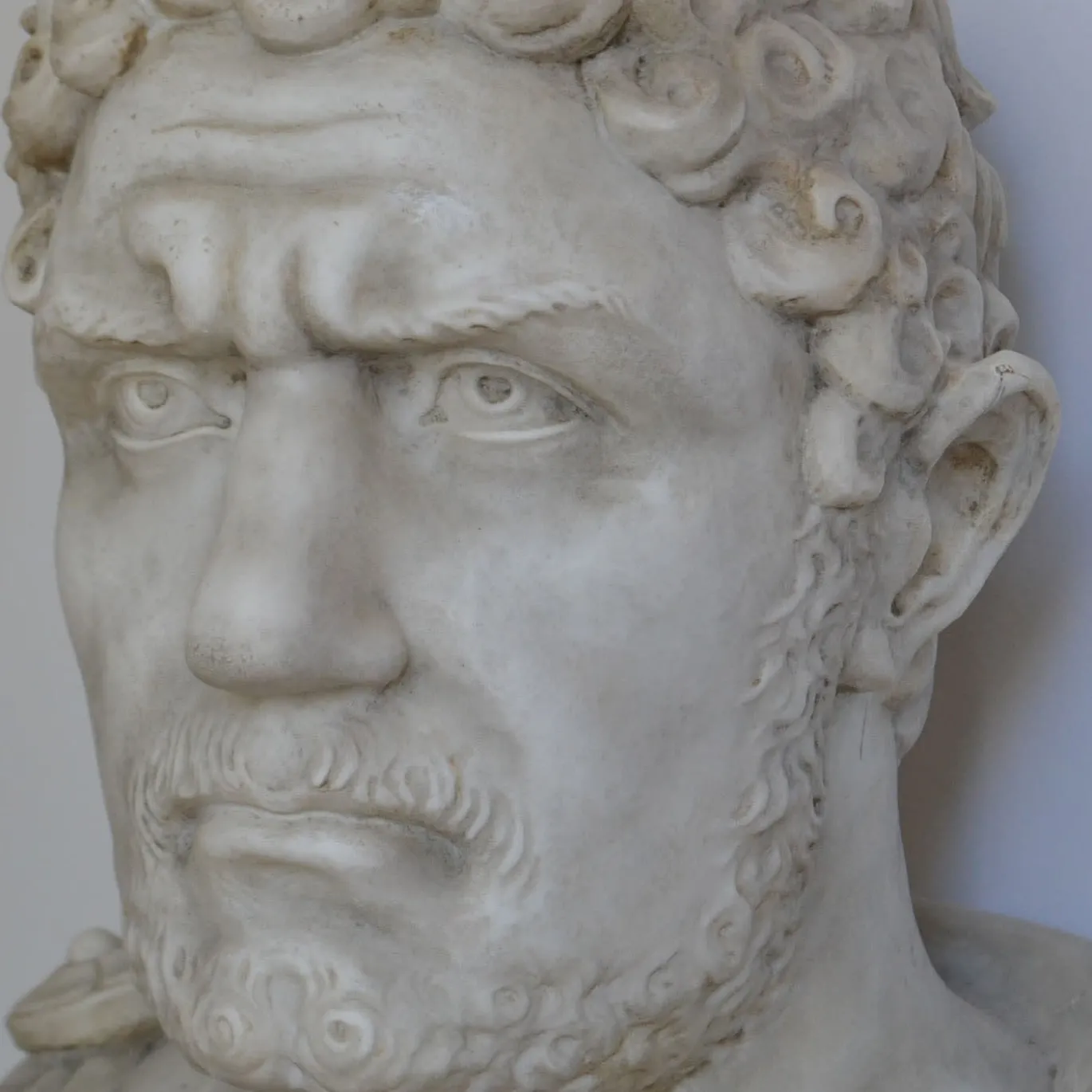 Busto in marmo dell'imperatore Caracalla