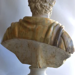 Busto in marmo dell'imperatore Antonino Pio