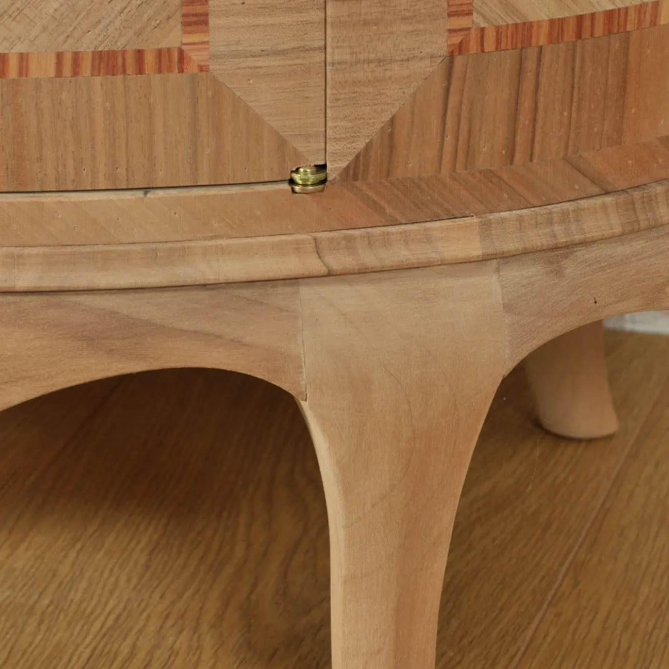 Cabinet ovale intarsiato in stile veneziano Venezia '700 Luigi XV