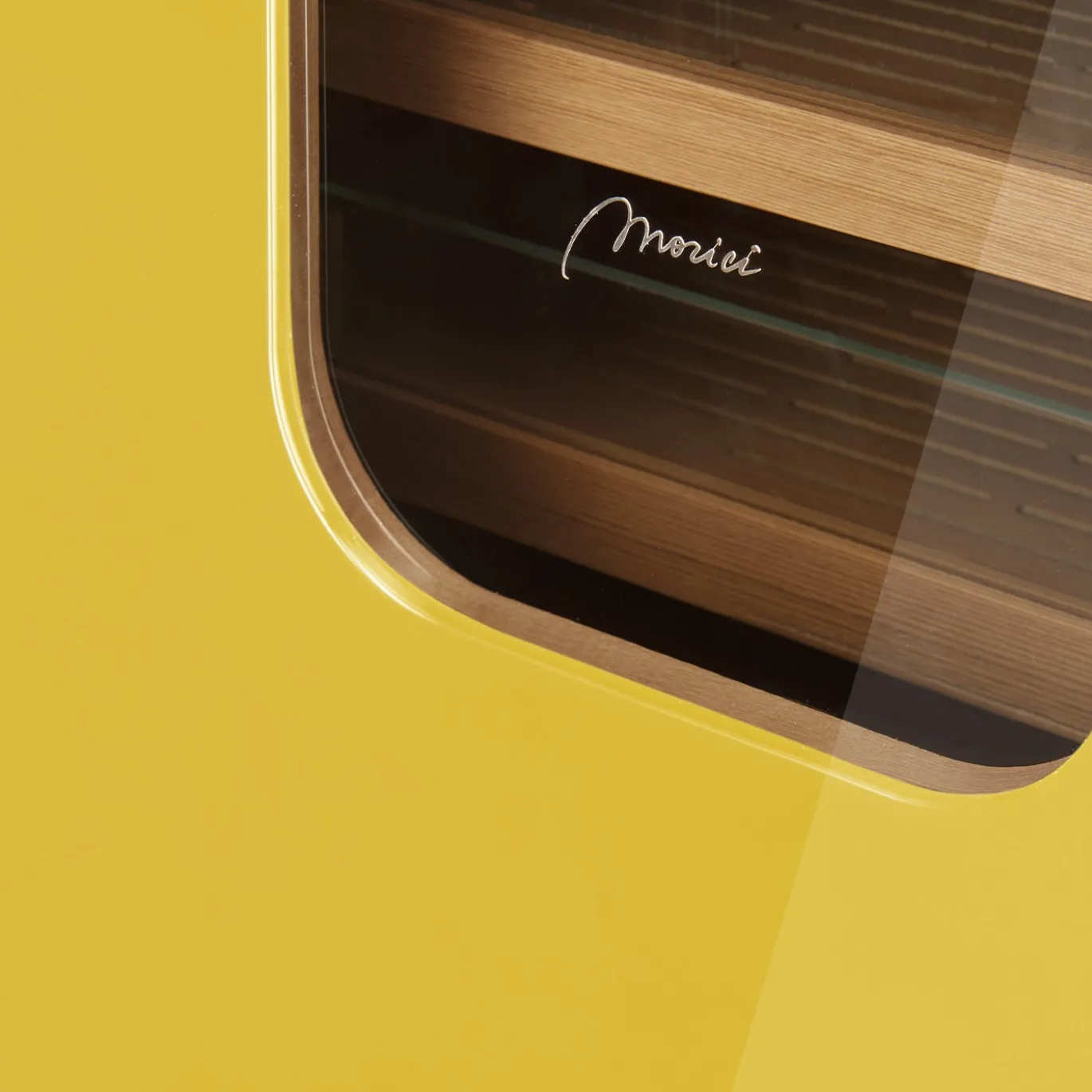 Cabinet Umidificatore giallo lucido Opera