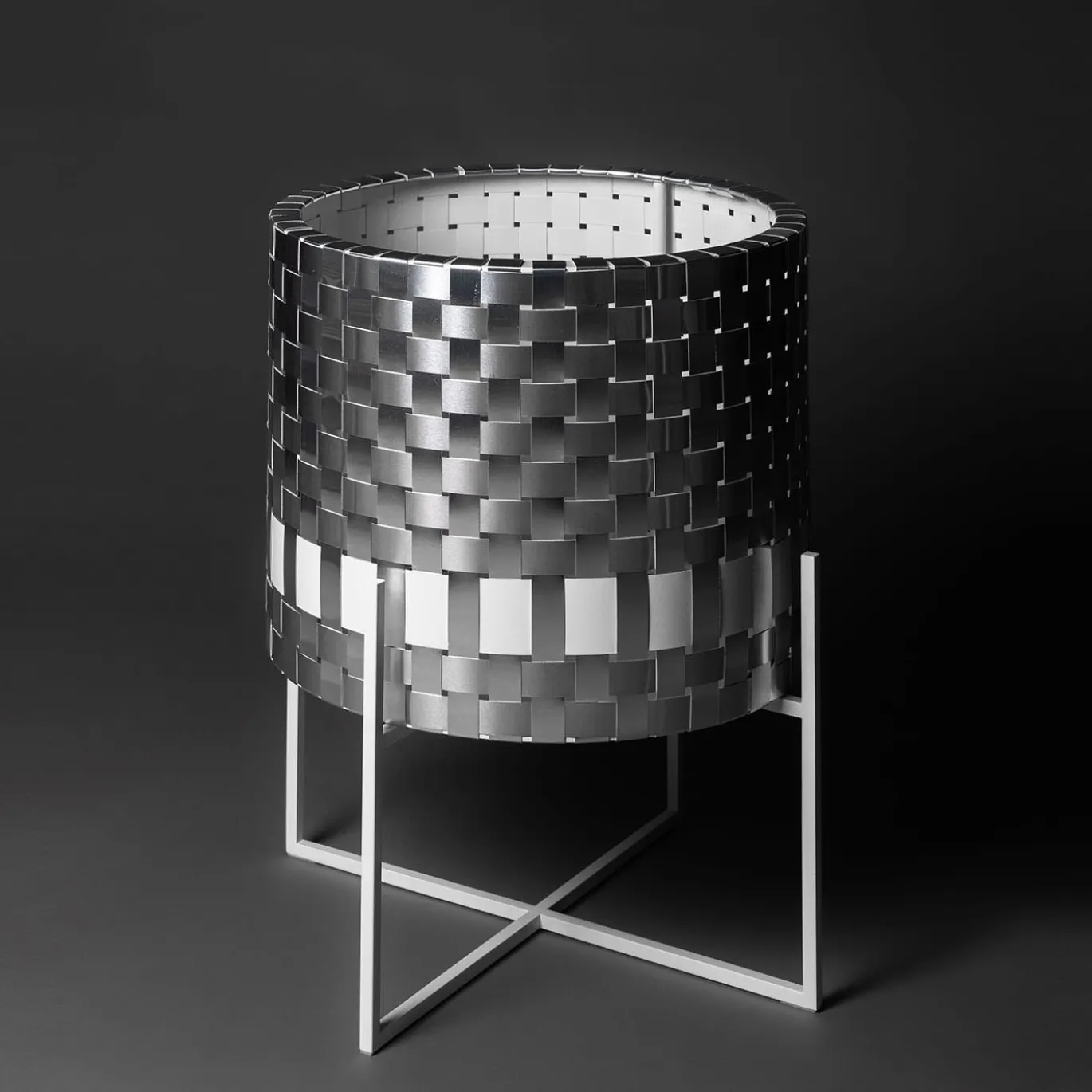 Cachepot in metallo argentato Galatea