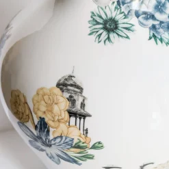 Cairo Vaso in porcellana anfora con fiori e architetture H32Cm