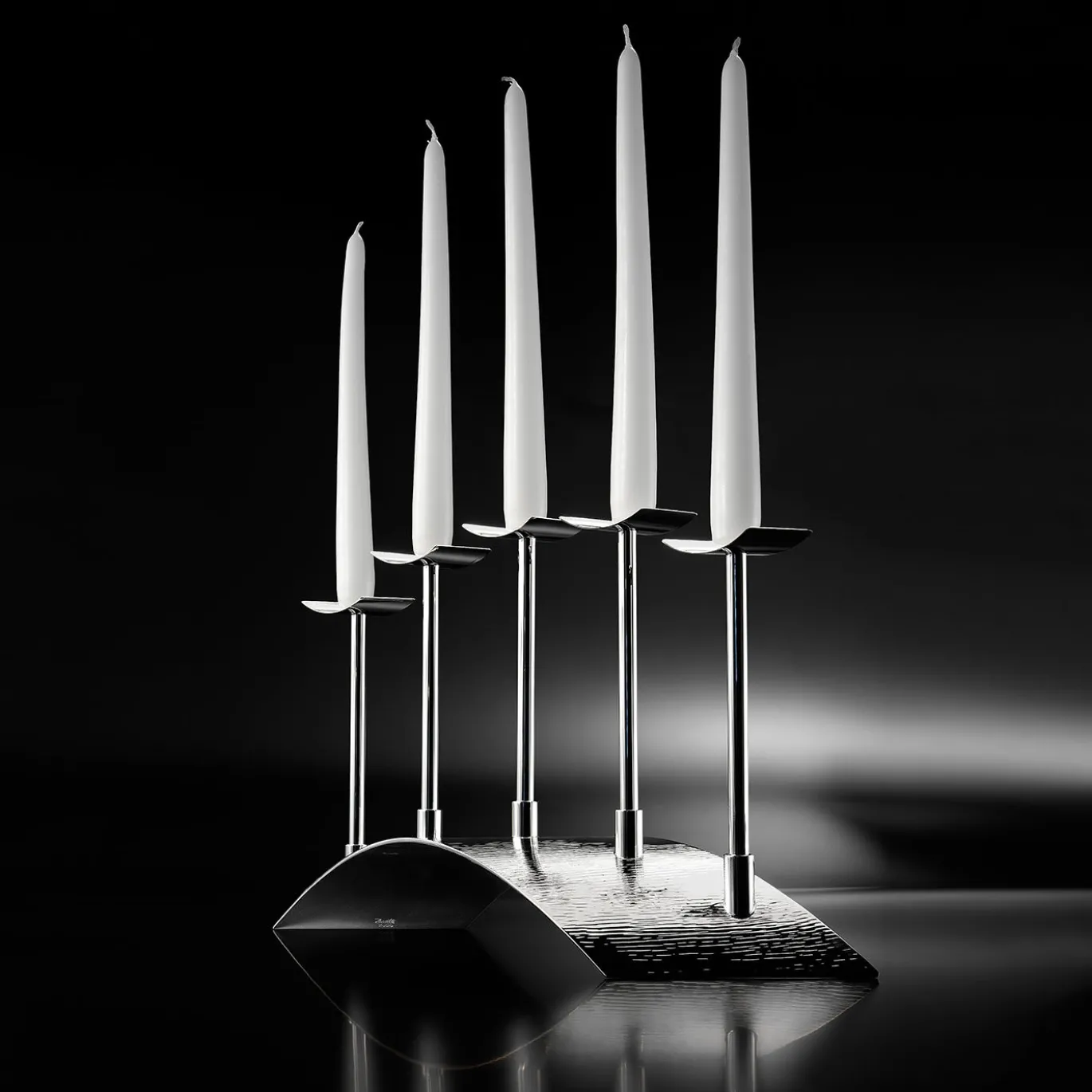 Candelabro d'argento Sighs