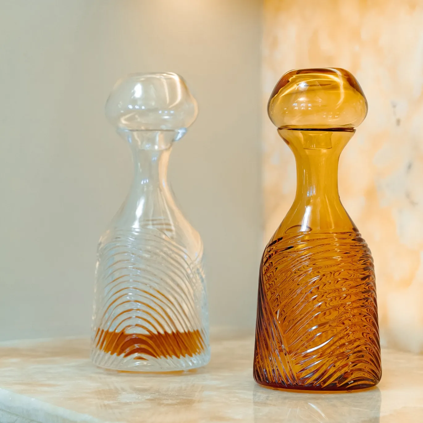 Caraffa in cristallo Grecale Ambra incisa a mano