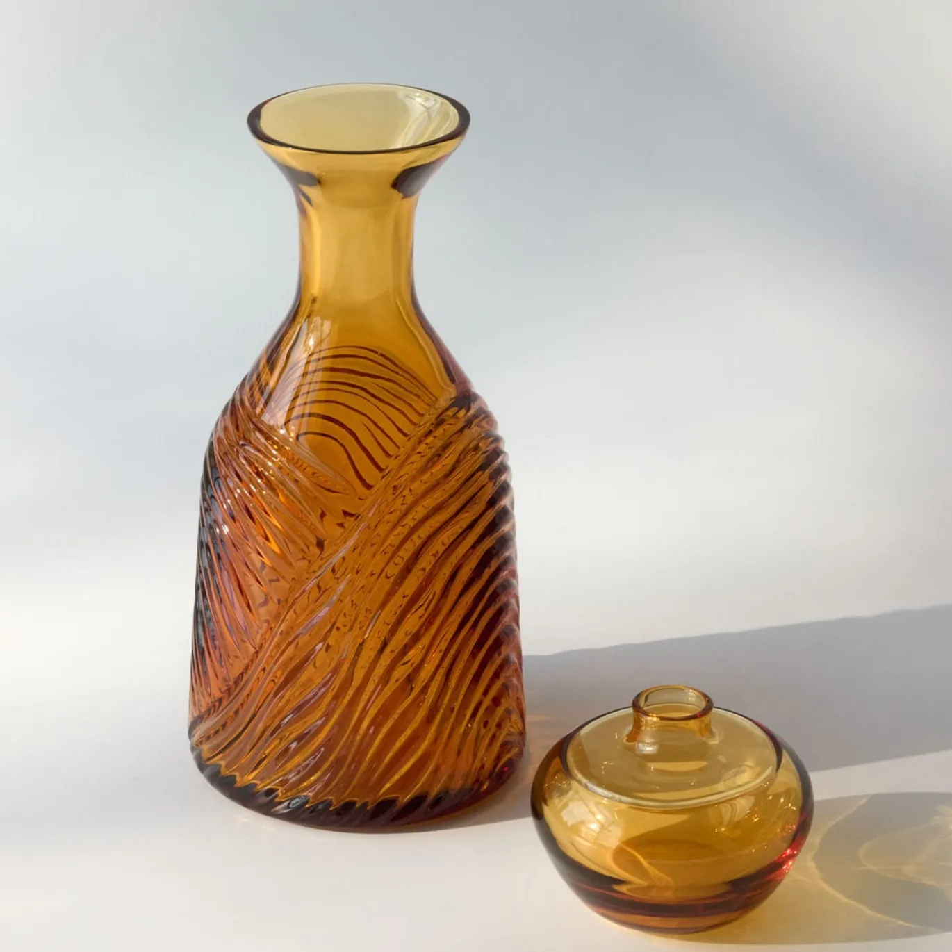 Caraffa in cristallo Grecale Ambra incisa a mano