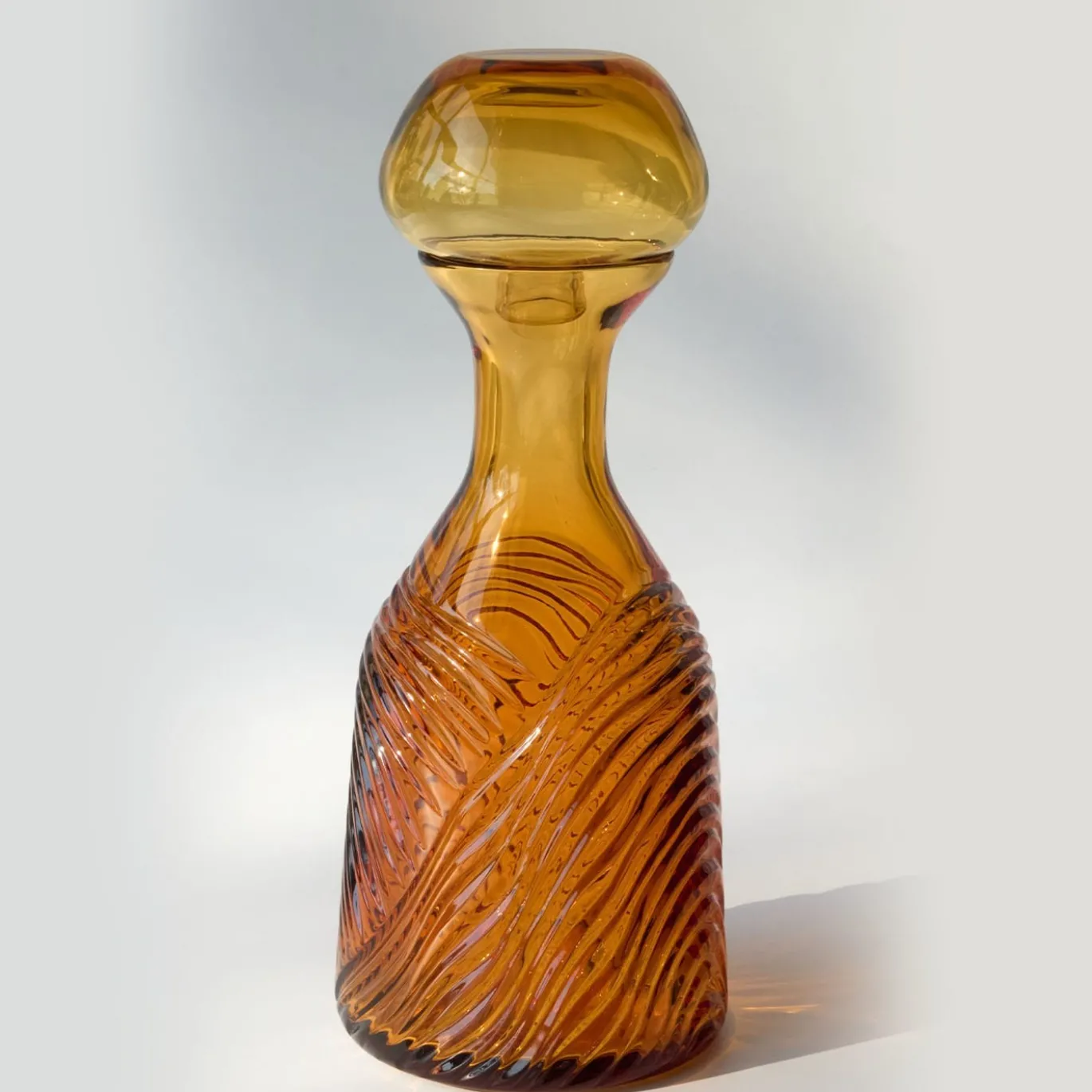 Caraffa in cristallo Grecale Ambra incisa a mano
