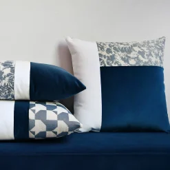 Carrè T Cuscino Quadrato in Velluto Blu e Bianco
