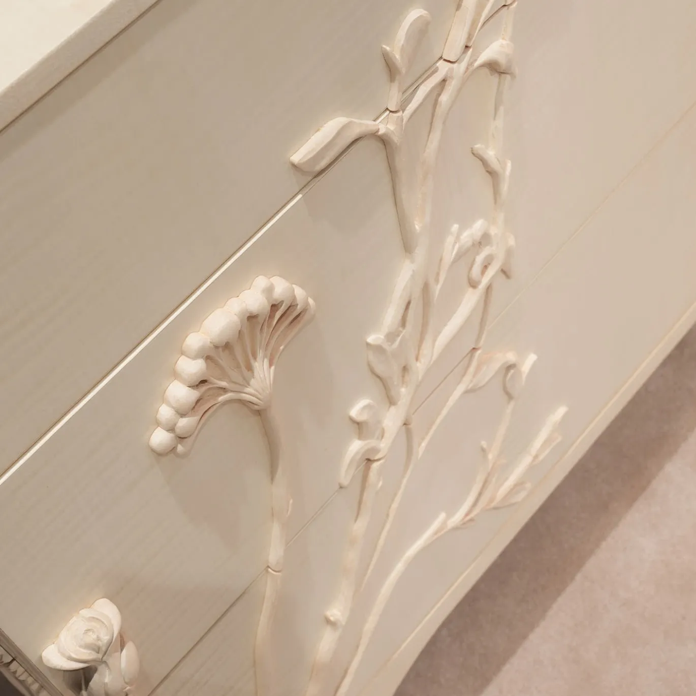 Cassettiera Linpha in Legno di Acero Bianco con 4 Cassetti