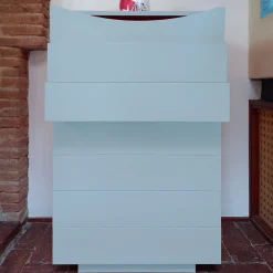 Cassettiera Settimino Azzurro in legno di frassino verniciato