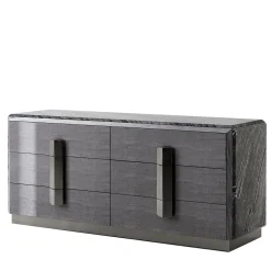 Cassettone grigio Madagascar