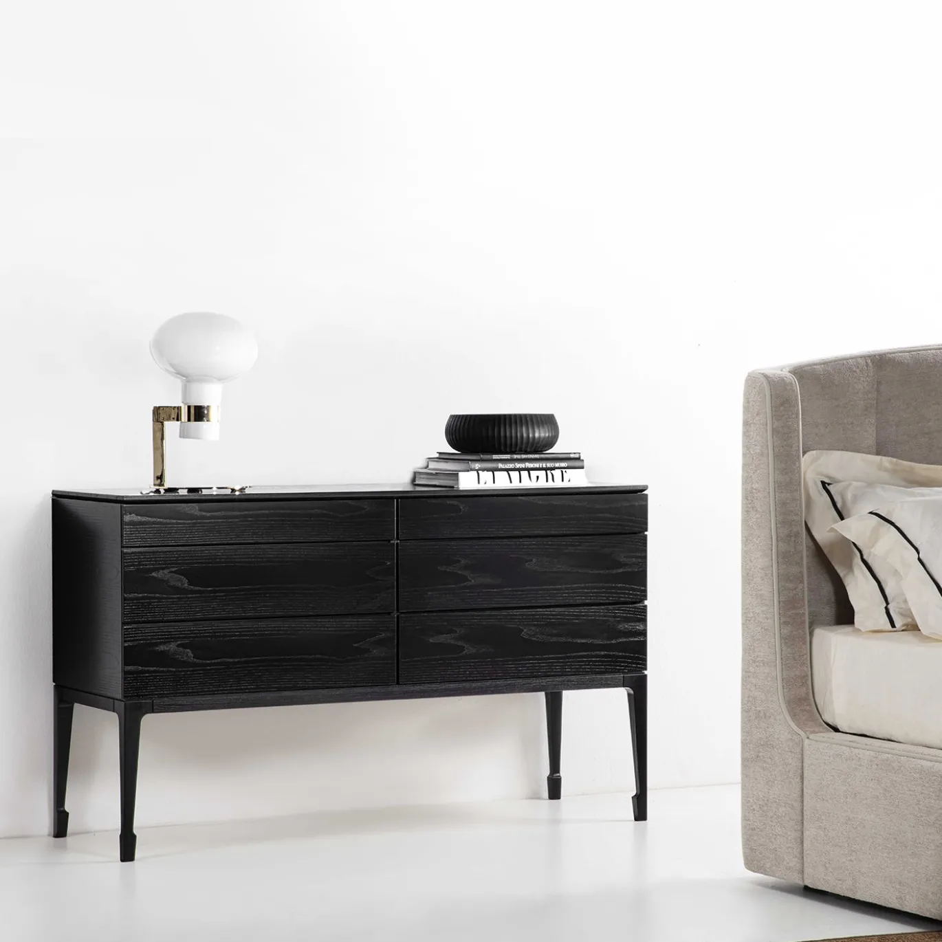 Cassettone Taisha Nero in Legno