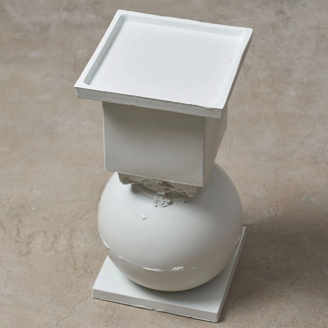 Cassola+Marostica tavolino in ceramica finitura sabbia bianca