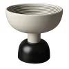 Centrotavola alto bianco e nero di Ettore Sottsass