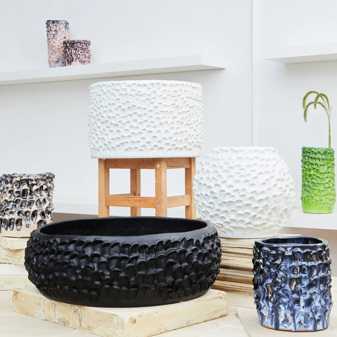 Centrotavola in Ceramica Olive Serie Onda Nero Liquirizia