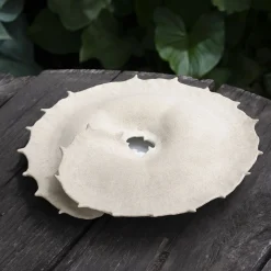 Centrotavola in ceramica smaltata avorio Ossa trigonella radiata