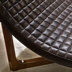 Chaise longue in pelle e mogano