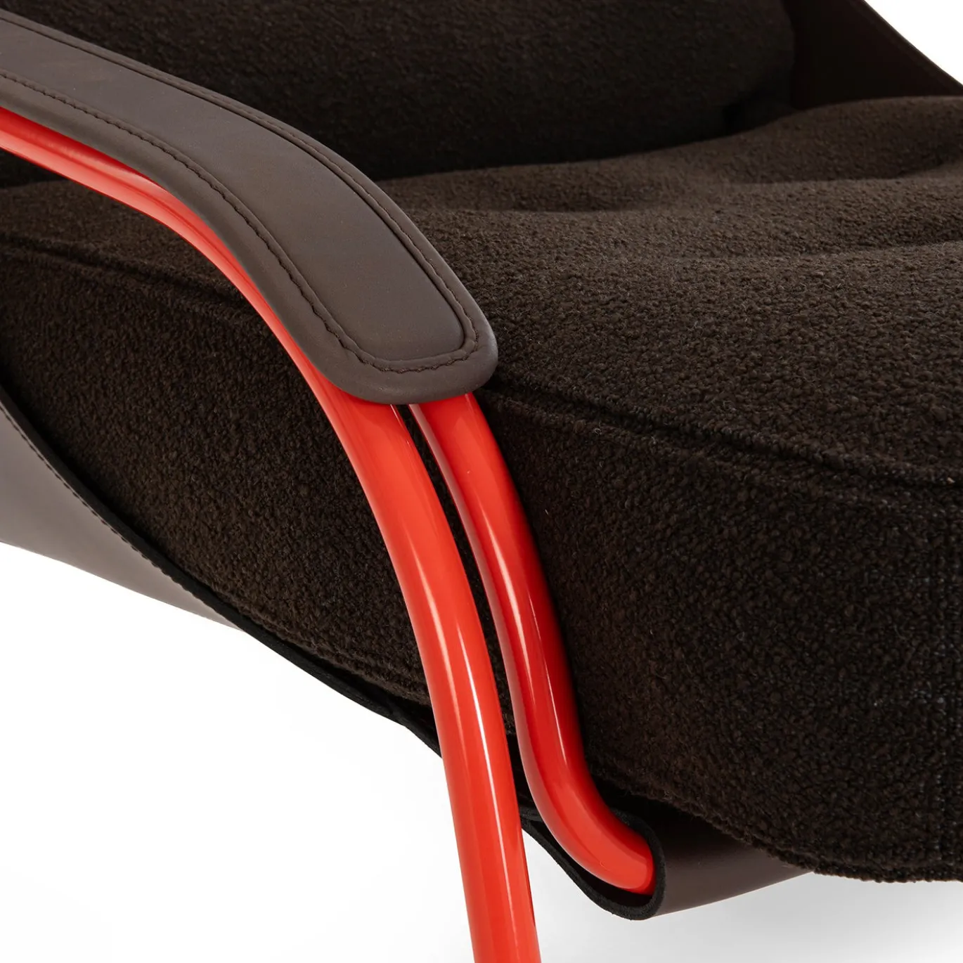 Chaise Longue Maggiolina Marrone con Struttura in Acciaio Arancione di Marco Zanuso