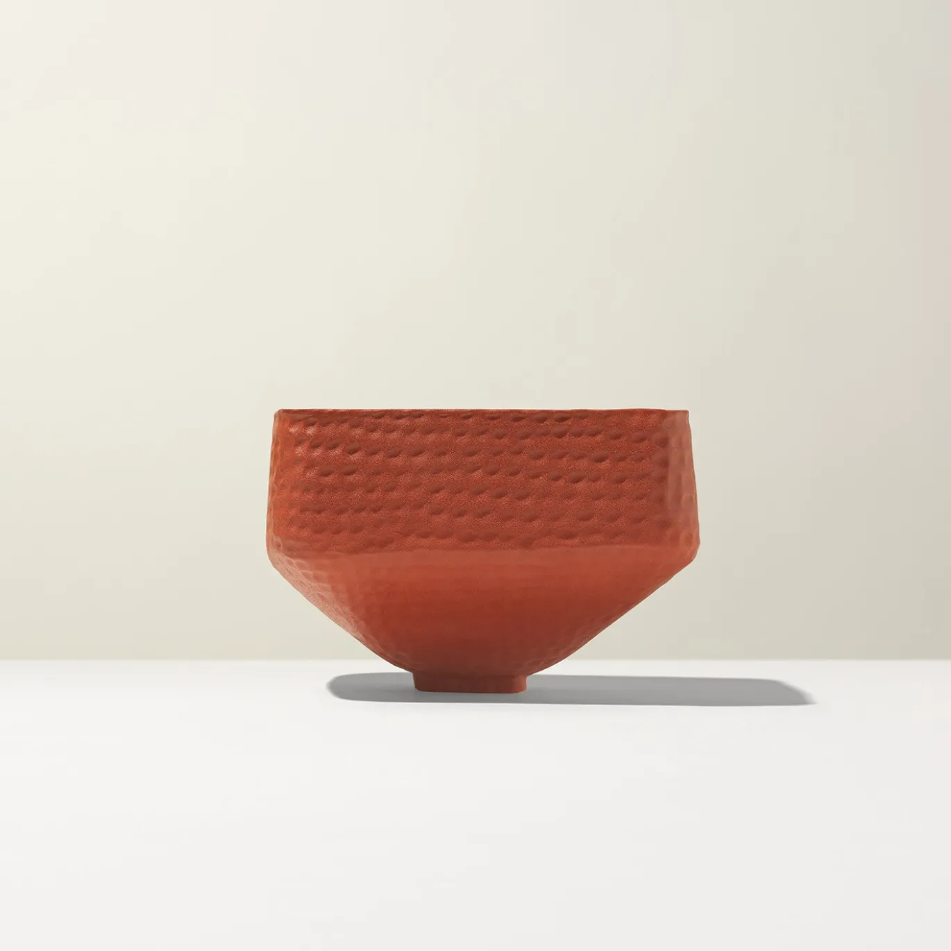 Ciotola alta Battuti Indian Red di Andrea Anastasio