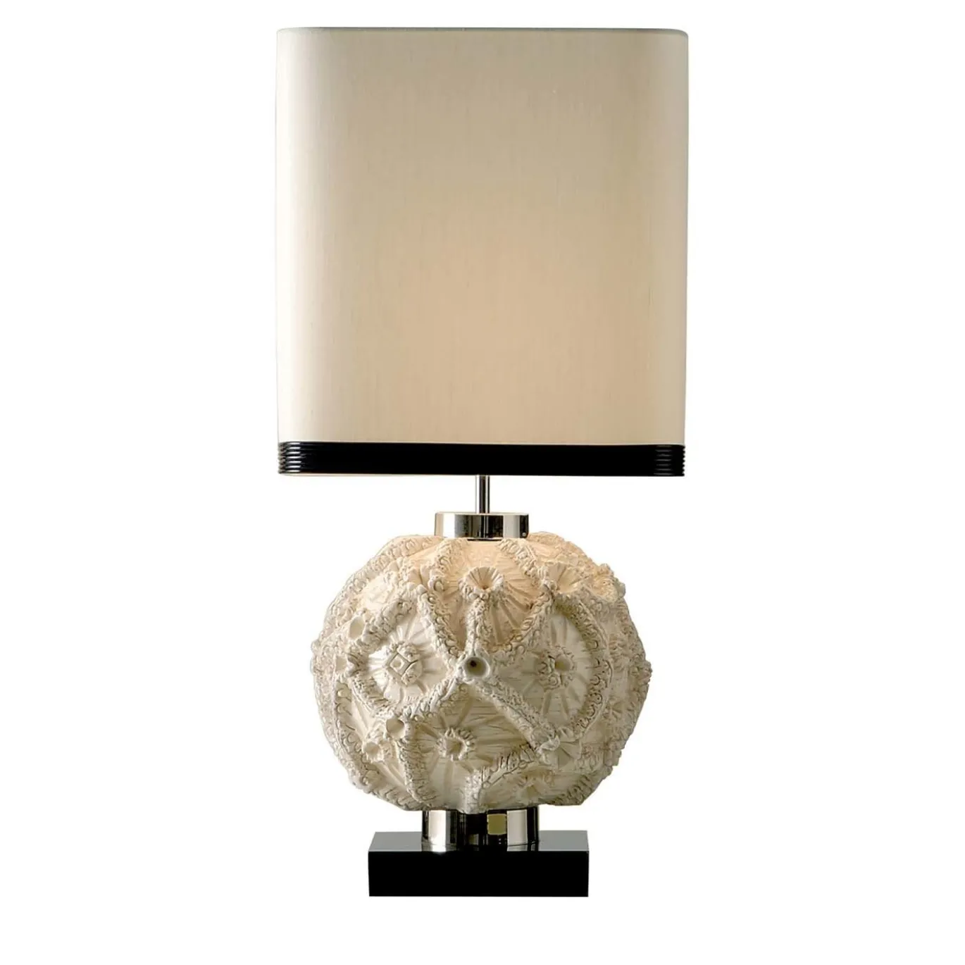 CL1842 Lampada in maiolica avorio con design a pizzo