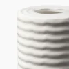 Collezione Wiggle - Vaso in ceramica bianco ondulato di Max Lamb