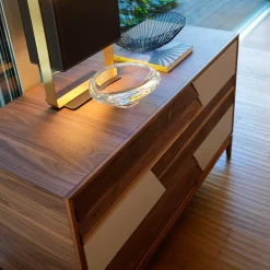 Colore Dresser