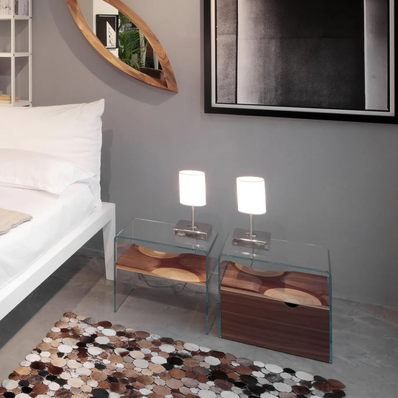 Comodino Bifronte con cassetto di Toyo Ito