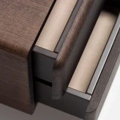 Comodino Brick N con Base Laccata Bianca Fumè e Cassetti in Legno Finitura Moka Lucidi