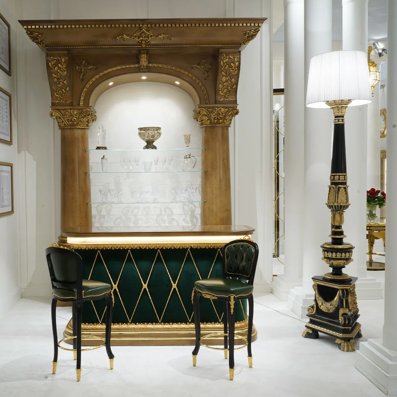 Console bar verde e oro