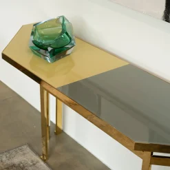 Console Holo di Filippo Feroldi