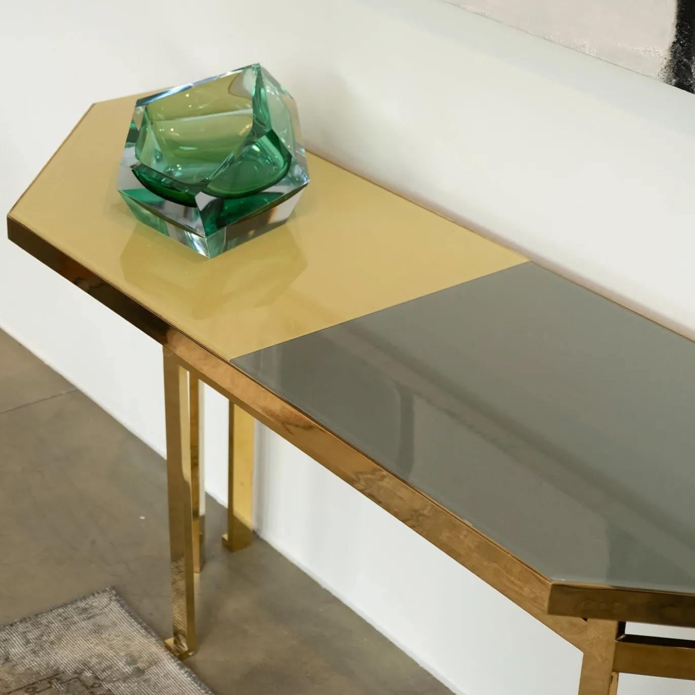 Console Holo di Filippo Feroldi