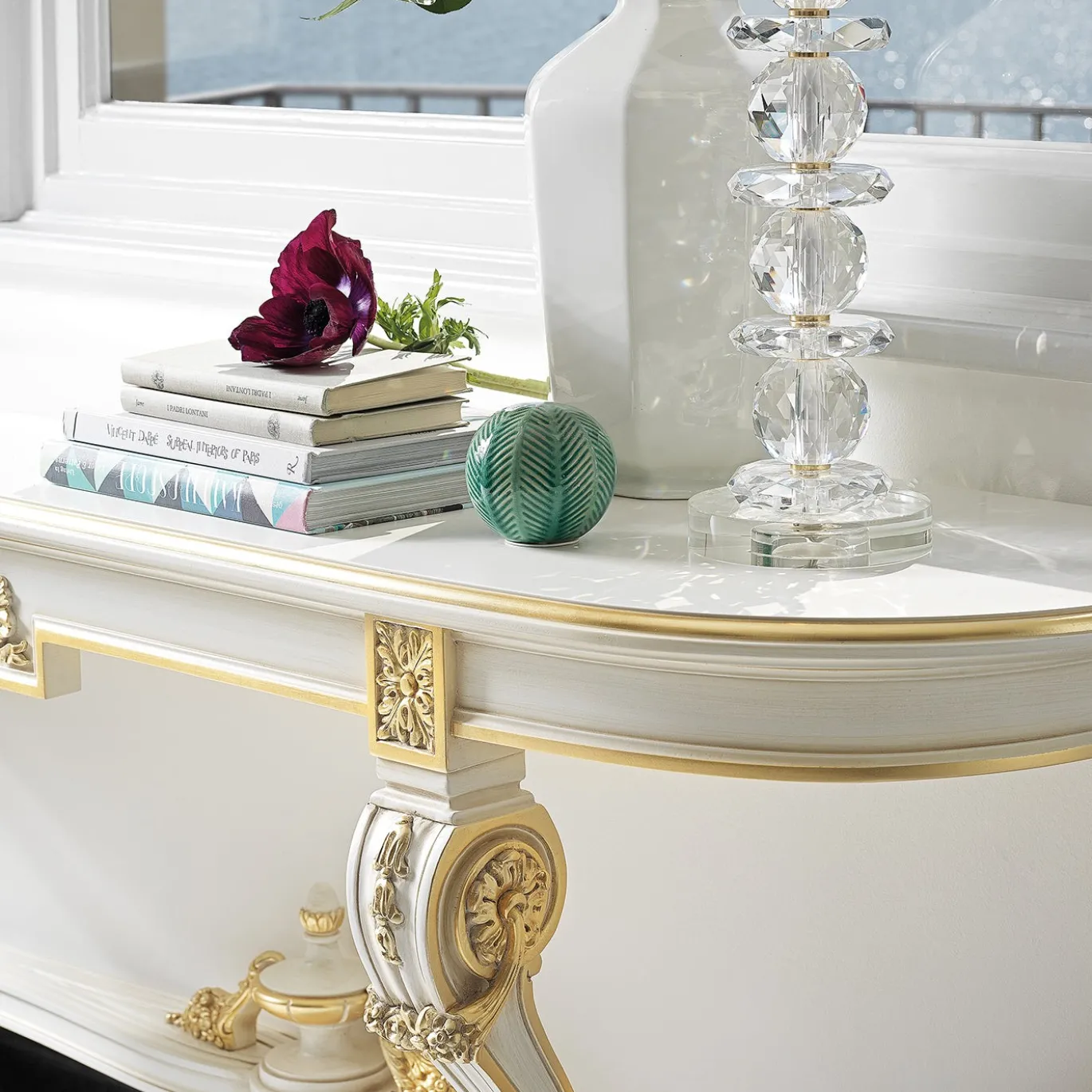 Console in legno massello bianco in stile Luigi XVI