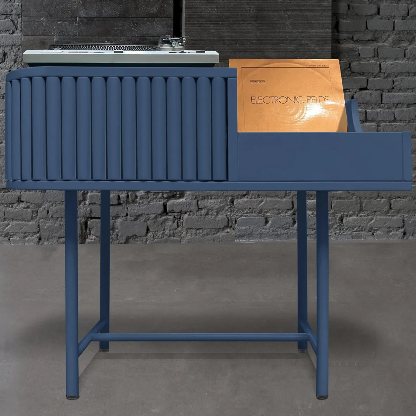 Console per giradischi VYC in MDF Blu Oltremare di Max Dalle Sasse