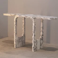 Console tagliata e piegata